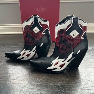 Valentino Garavani Ranch Flames Boot 39
